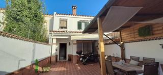 Casa adossada a Caballero Bonald-S. José Obrero-Guadalcacín. Adosado reformado en jerez de la frontera