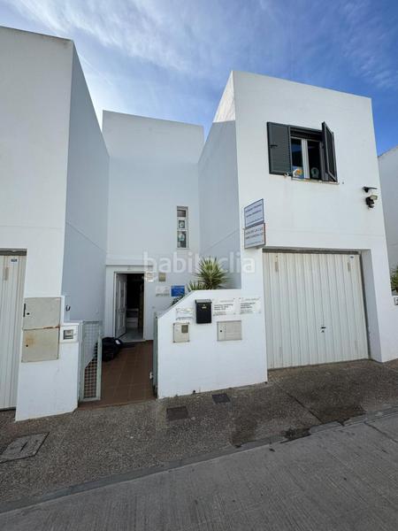 Foto 996b0f5a-3901-46fe-ad65-14492ab18677. Casa adosada adosado con jardín y piscina a 5 min de la playa en Conil de la Frontera