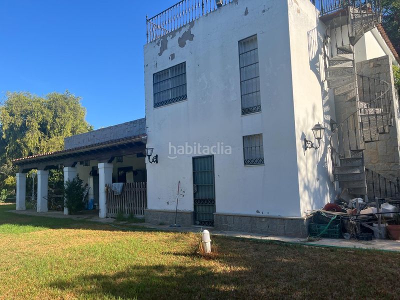 Foto 7530ee8e-c2e1-43ab-af47-361c52514072. Chalet finca urbana de 2600 metros con gran chalet , dos viviendas, trastero y piscina en Jerez de la Frontera