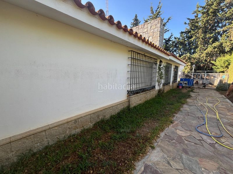 Foto a53a9039-a322-4e9d-a275-11c54b5d4d26. Chalet finca urbana de 2600 metros con gran chalet , dos viviendas, trastero y piscina en Jerez de la Frontera