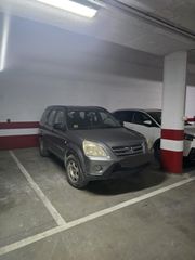Autoparkplatz in Plaza de Toros. Garaje en edificio picaso