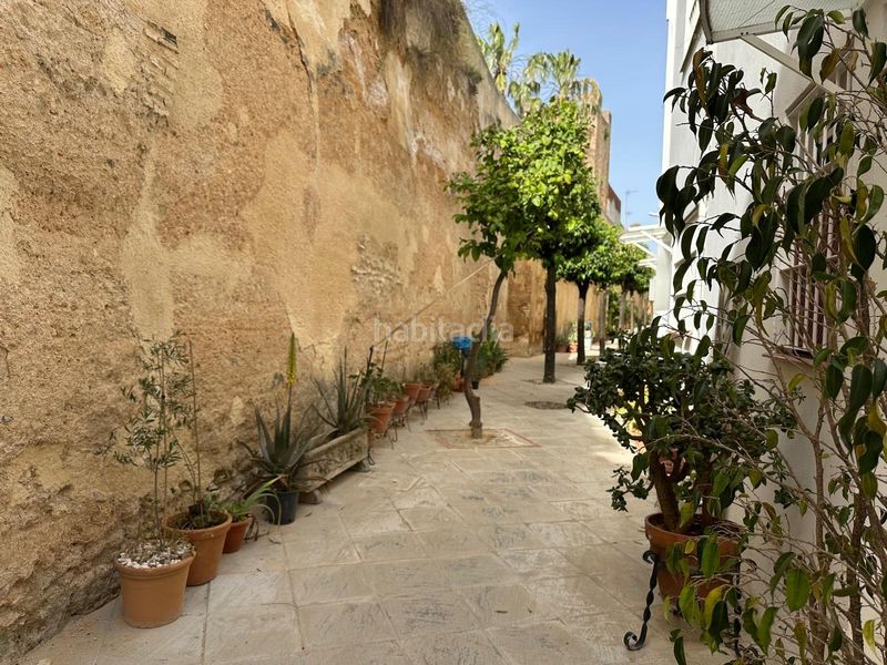 Foto 671c128c-a599-4757-9a47-307c8f502546. Dúplex amb aparcament a Centro Jerez de la Frontera