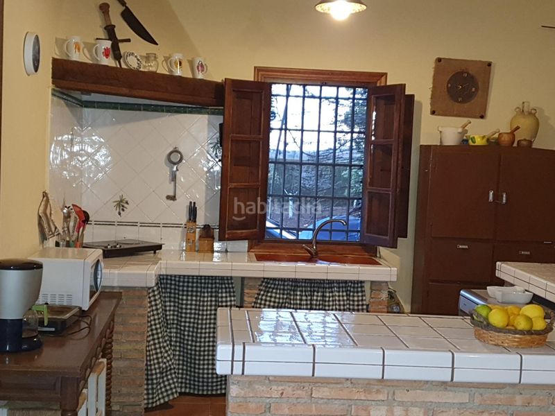Foto b48e3cb1-6e0a-448a-bf1c-ed0c5b595d90. Casa amb piscina a Coronil (El)