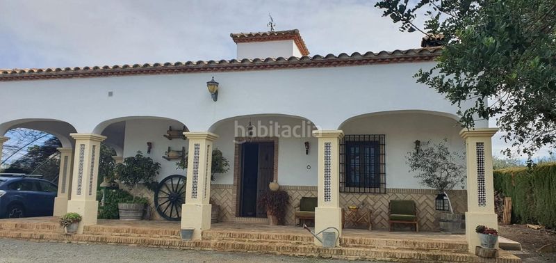Foto ec1fd9a3-025c-4471-9dd4-652990b76404. Casa amb piscina a Coronil (El)