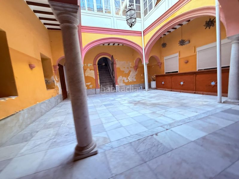 Foto 51d13340-62e1-4f8f-b206-0c6ce0135fb5. Casa amb aparcament a Centro Jerez de la Frontera