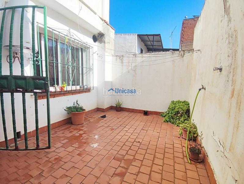 Foto aaebd13d-f706-4afa-8181-e5c73bfafaaa. Casa amb aparcament a Los Almendros - El Limonero - El Tomillar Málaga
