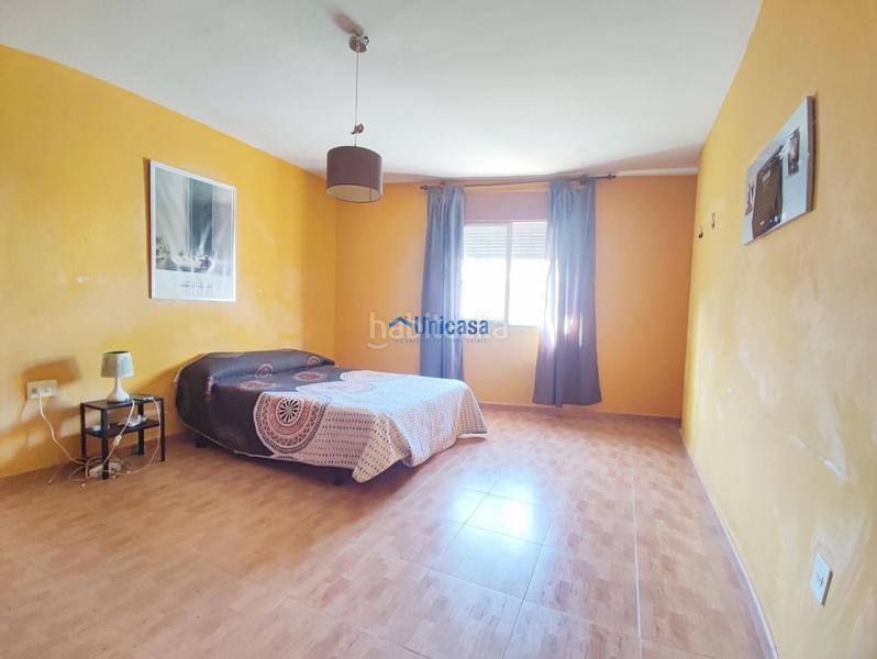 Foto b8453b93-de25-4e49-a27b-1e30fb4a5cac. Casa amb aparcament a Los Almendros - El Limonero - El Tomillar Málaga