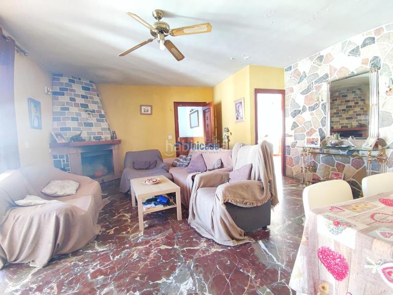 Foto ea995a4f-3f66-4ec1-9e6d-1d8a52e79235. Casa amb aparcament a Los Almendros - El Limonero - El Tomillar Málaga