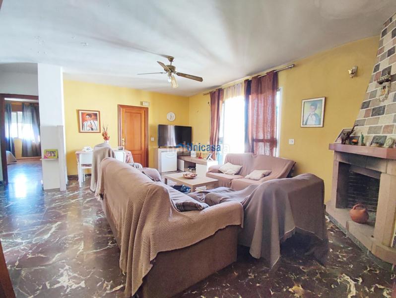 Foto f07d7d09-8822-4011-885e-6af23a2a9a8e. Casa amb aparcament a Los Almendros - El Limonero - El Tomillar Málaga