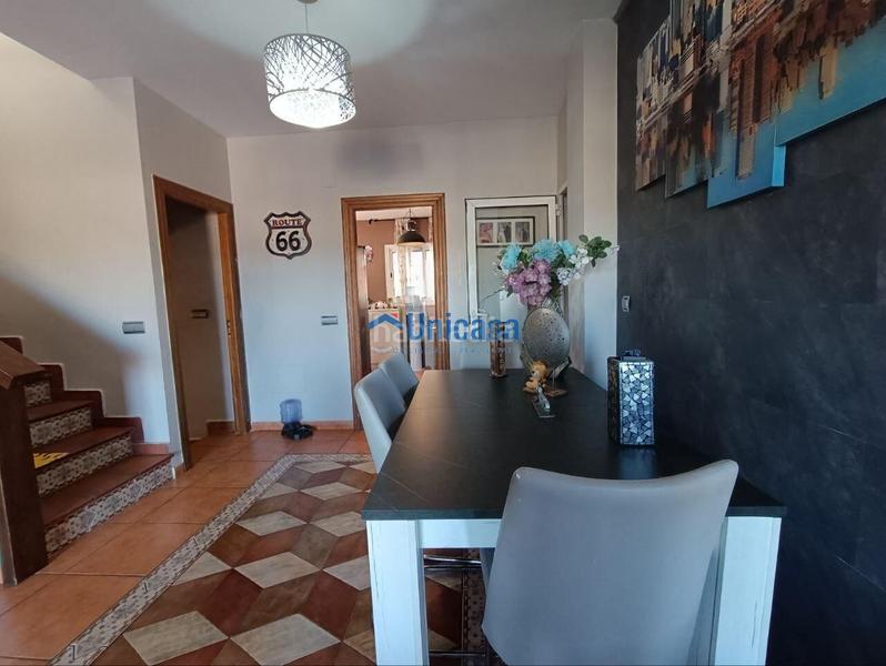 Foto 77c06507-e654-40ed-b049-fadc6d623a38. Casa adossada amb aparcament piscina a Los Almendros - El Limonero - El Tomillar Málaga