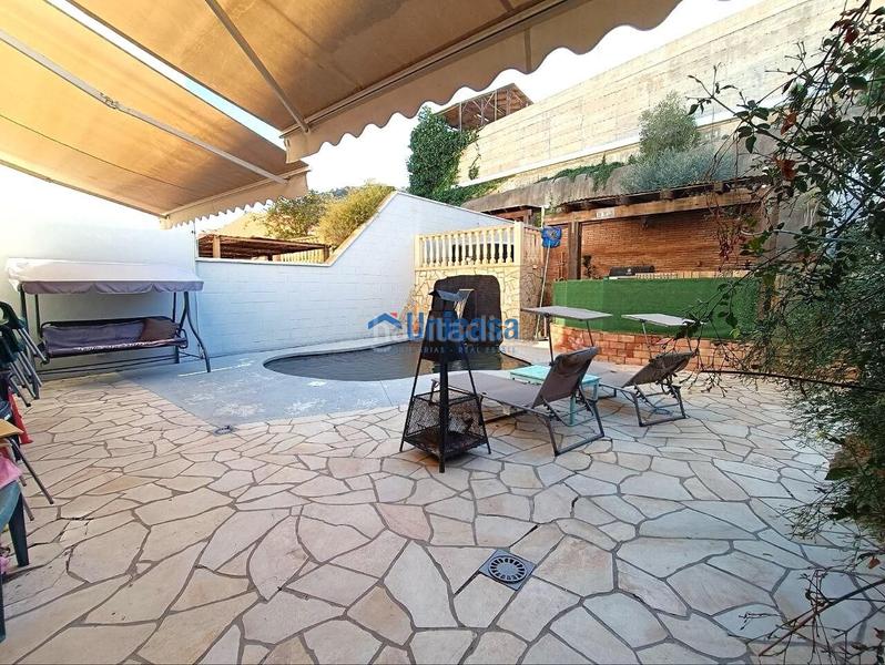 Foto a8bdd764-1578-4cf0-b844-dcb7b12c5eae. Casa adossada amb aparcament piscina a Los Almendros - El Limonero - El Tomillar Málaga