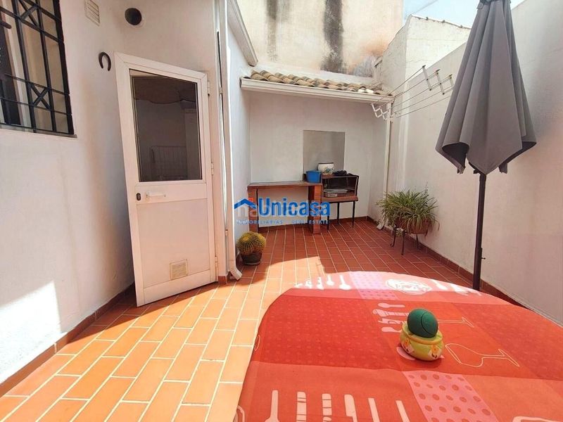Foto 8a85f89a-0c3d-43c5-bb62-503272abb770. Casa adossada amb aparcament a Santa Isabel Málaga