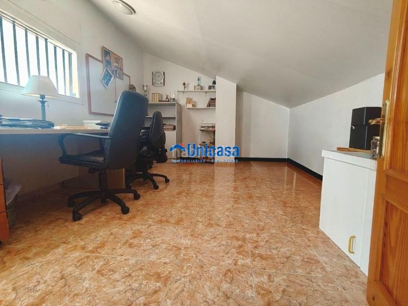 Foto b8efa002-072f-4a7d-8944-e5080ad1e46d. Casa adossada amb aparcament a Santa Isabel Málaga