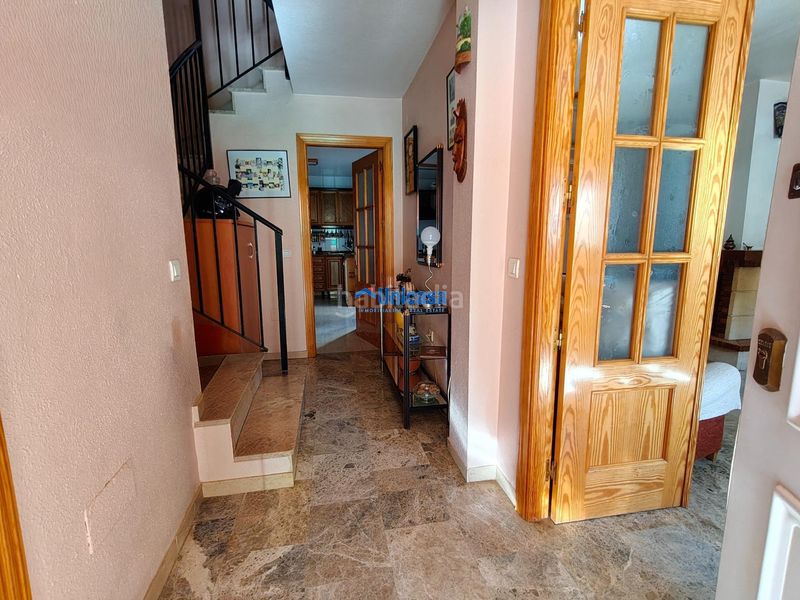 Foto eef2b79d-988c-4006-888d-312dc70bba64. Casa adossada amb aparcament a Santa Isabel Málaga