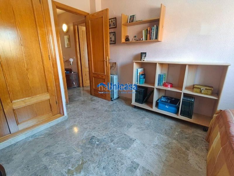 Foto fe5839f3-17c4-44e9-a56e-c3d3f6f27fe3. Casa adossada amb aparcament a Santa Isabel Málaga