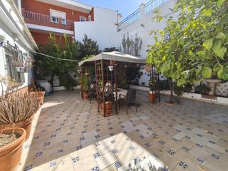 Casa a Fuente Alegre - El Chaparral - Los Morales. Gran casa adosada con garaje, patio y solárium en las morillas p
