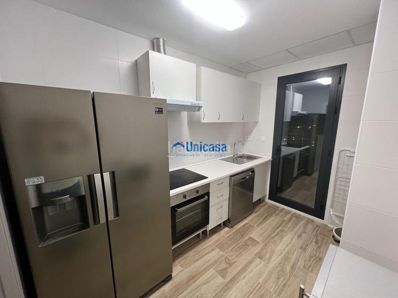 Foto f52fccac-ff7e-44bb-a3c8-2c0f8ddec2dc. Piso  seminuevo con terraza, piscina y garaje en el cañaveral puerto de la torre, en Málaga