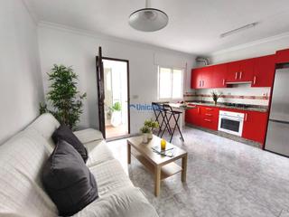 Appartement  Calle de la altisidora. Luminoso piso de tres habitaciones en casa mata con gran terraza