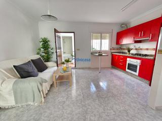 Pis en Calle de la altisidora 6. Luminoso piso de tres habitaciones en casa mata con gran terraza