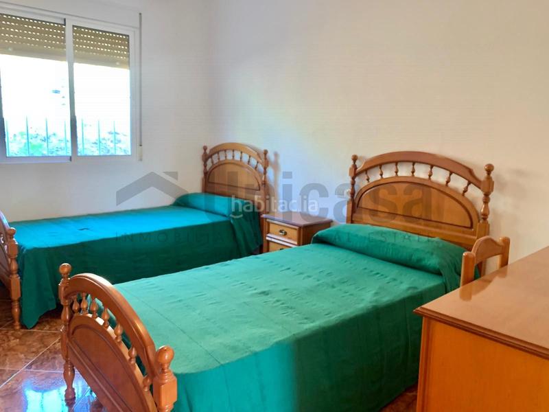 Foto ee4fb184-d815-40c2-ac9a-ab078e2a7d9b. Chalet avec parking dans Almogía