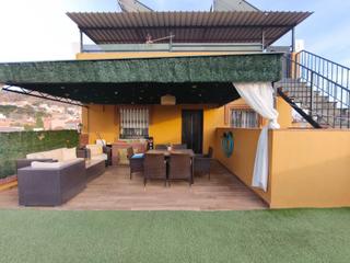 Zweistöckige Wohnung in Fuente Alegre - El Chaparral - Los Morales. Piso dúplex muy amplio totalmente reformado en primera planta co