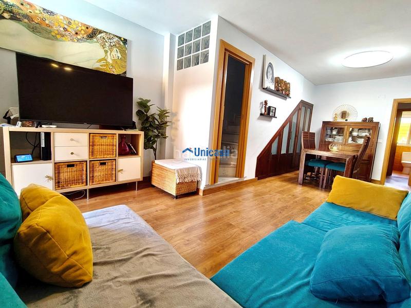 Foto b5e40fc6-c074-4e4c-a0e0-886395f83a5d. Casa adossada amb calefacció aparcament piscina a Málaga