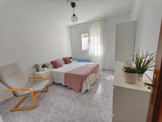 Pis  Calle de la altisidora. Luminoso piso de tres habitaciones en casa mata con gran terraza