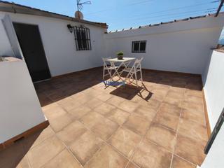 Piso  Calle de la altisidora. Luminoso piso de tres habitaciones en casa mata con gran terraza