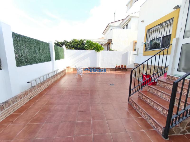 Foto 0d41eda7-e412-4c63-ba1d-af8a7a5a34d6. Maison jumelée avec parking dans Los Almendros - El Limonero - El Tomillar Málaga