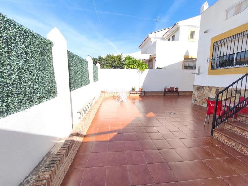 Foto 2b2e350e-979f-4987-a850-cd0f2d25b99a. Maison jumelée avec parking dans Los Almendros - El Limonero - El Tomillar Málaga