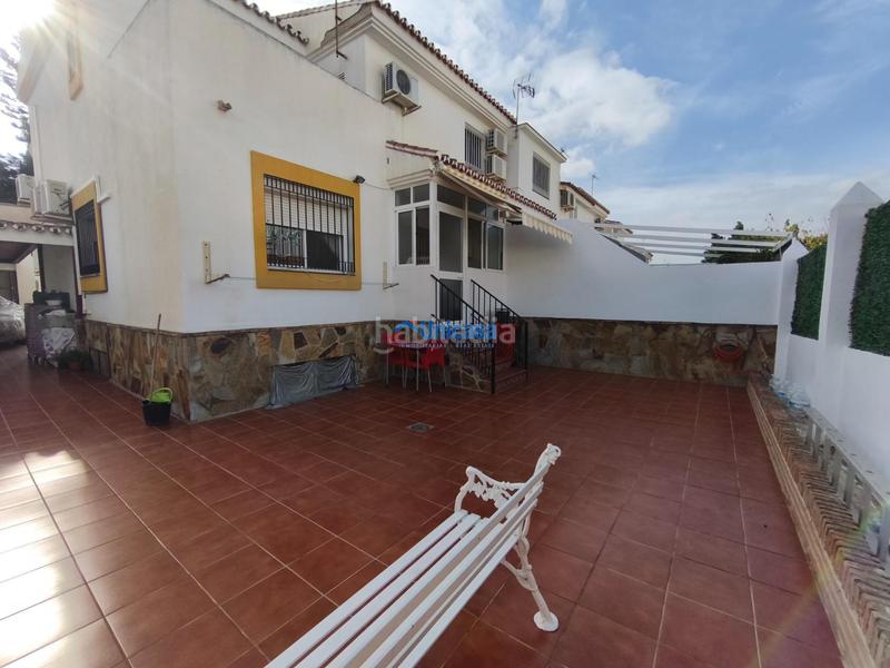 Foto 9a210684-04f9-42e1-b479-0f77b6095810. Maison jumelée avec parking dans Los Almendros - El Limonero - El Tomillar Málaga