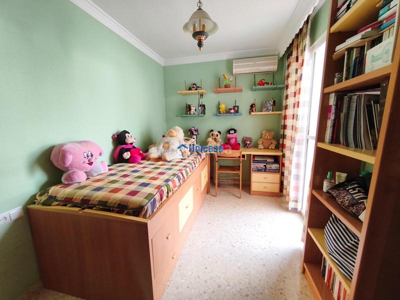 Foto d693932a-2cd0-4229-8000-4fb2c28814e7. Maison jumelée avec parking dans Los Almendros - El Limonero - El Tomillar Málaga