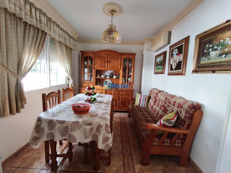 Foto e8ced5e8-df31-42f8-a3aa-e638e3ff1414. Maison jumelée avec parking dans Los Almendros - El Limonero - El Tomillar Málaga