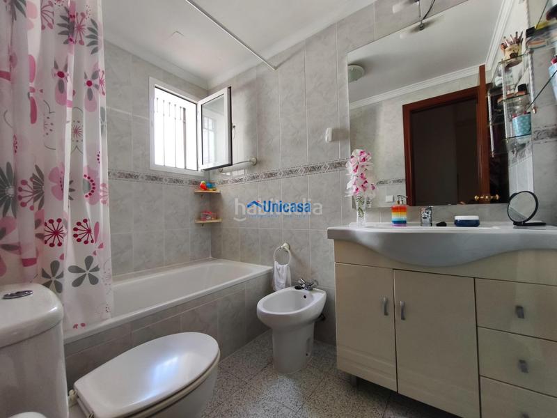 Foto ffe7443c-e3f6-489b-b6e7-02c5cdd5789c. Maison jumelée avec parking dans Los Almendros - El Limonero - El Tomillar Málaga