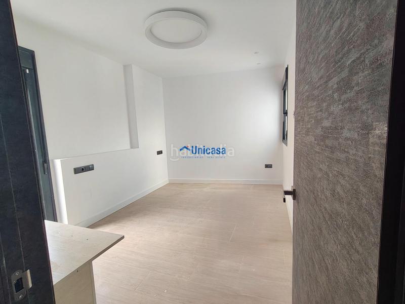 Foto 1b0f7a76-5834-4ced-9dba-147aad0929fe. Casa aparellada amb calefacció aparcament piscina a Málaga