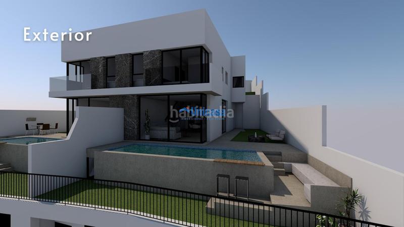 Foto 52d22e45-ce01-4e11-9fc6-01d6882eb2dd. Casa aparellada amb calefacció aparcament piscina a Málaga