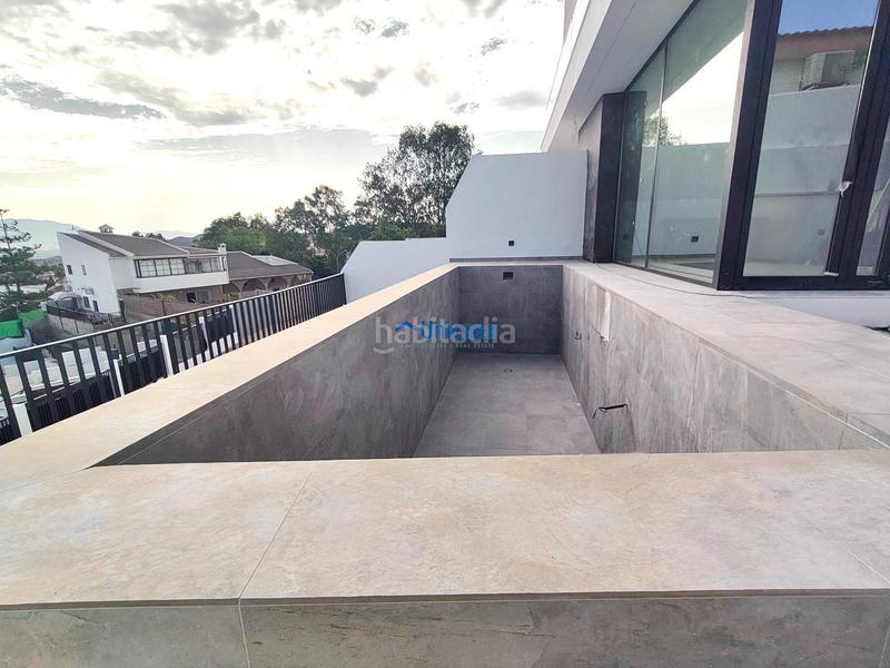 Foto da12c69f-c868-4cf7-8aec-fd6673223692. Casa aparellada amb calefacció aparcament piscina a Málaga