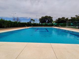 Flat  Avenida jenofonte. Amplio piso de 3 dormitorios reformado en cónsul!