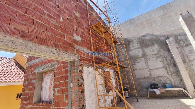 Foto ea3825f9-613e-4a94-9635-0d2c35775457. Casa aparellada amb aparcament a Fuente Alegre - El Chaparral - Los Morales Málaga