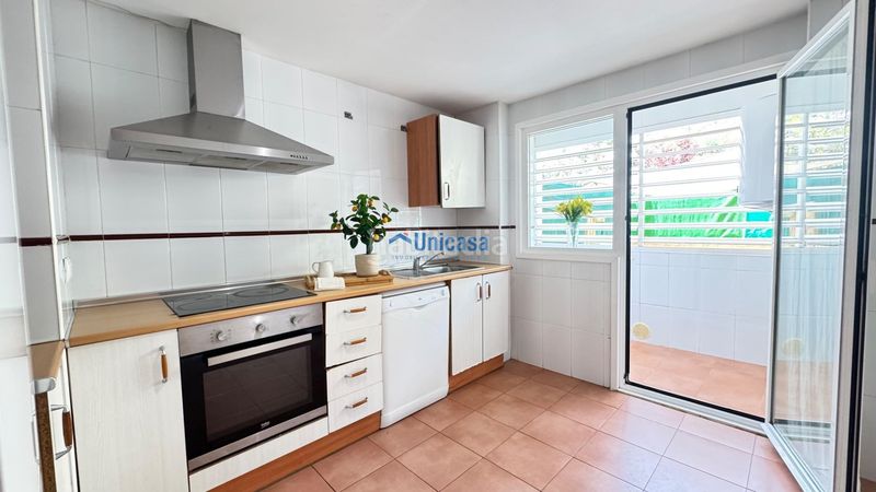 Foto c98b287e-1c7d-4f2f-a7fd-5c310f4515cb. Pis amb aparcament piscina a Los Almendros - El Limonero - El Tomillar Málaga