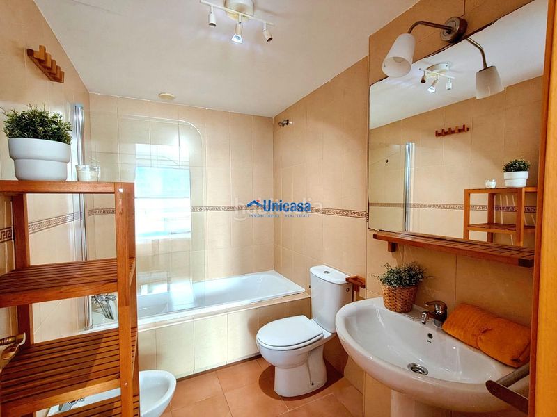 Foto f92c4e46-fba6-4a31-950c-ff623eb81e50. Pis amb aparcament piscina a Los Almendros - El Limonero - El Tomillar Málaga