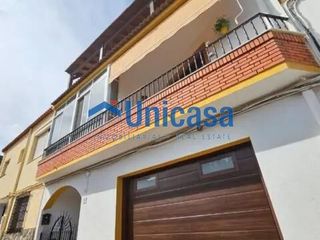 Appartement  Carril morillas. Planta alta en la zona de colonia de santa inés