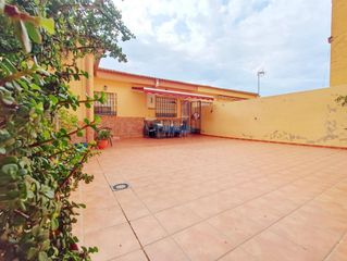 Pis a Fuente Alegre - El Chaparral - Los Morales. Maravillosa planta alta estilo rústico de 2 habitaciones en puer