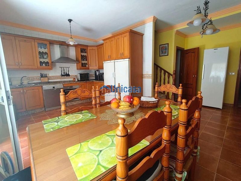 Foto e3f4641c-ea88-4d53-a5f1-644f234c7ddf. Casa adossada amb aparcament a Los Almendros - El Limonero - El Tomillar Málaga