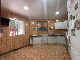 Casa  Calle calle moclinejo. Oportunidad de inversión en tiro pichón con gran potencial urban