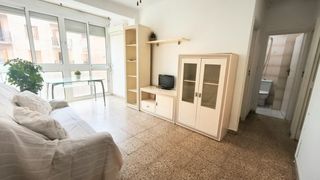 Etagenwohnung  Calle calle martínez de la rosa. Piso de tres habitaciones a reformar en martinez de la rosa