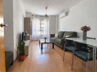 Flat in La Trinidad. Tu primera vivienda con todo lo que necesitas! garaje, trastero