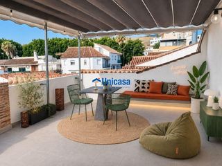 Casa a schiera  Calle higueras, 60, málaga, españa. La casa que tu familia llevaba tiempo esperando en el tomillar!