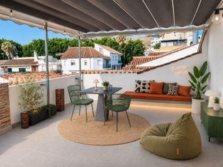 Casa adossada  Calle higueras, 60, málaga, españa. La casa que tu familia llevaba tiempo esperando en el tomillar!