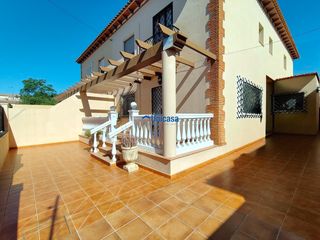 Casa in Fuente Alegre - El Chaparral - Los Morales. El pareado que las familias buscan en puerto de la torre ya está